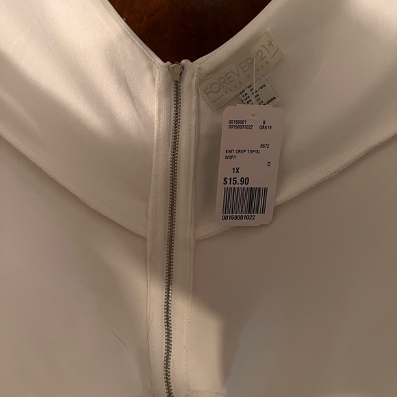 BNWT- Forever 21 - Ivory Crop- 1X - Picture 4 of 5